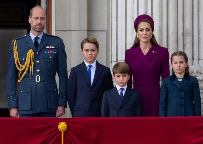 Prince William Kate Middleton Prince George Princess Charlotte Prince Louis balcony
