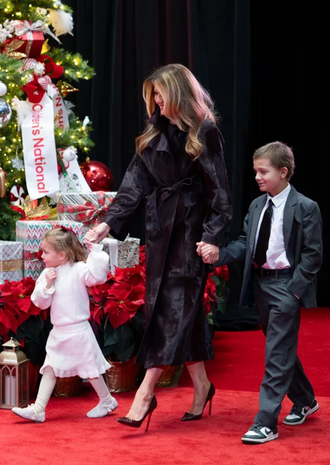 Melania Trump black coat Children's National Medical Center Washington DC