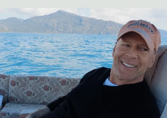 Bruce Willis smiling Instagram
