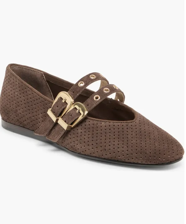 Stylish Dolce Vita Mary Jane flats for chic outfits.