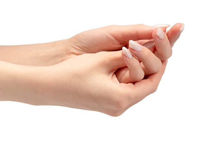 quiet-luxury-bare-nails