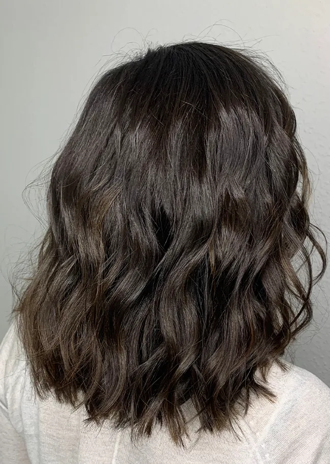 shoulder-length-wavy-hair